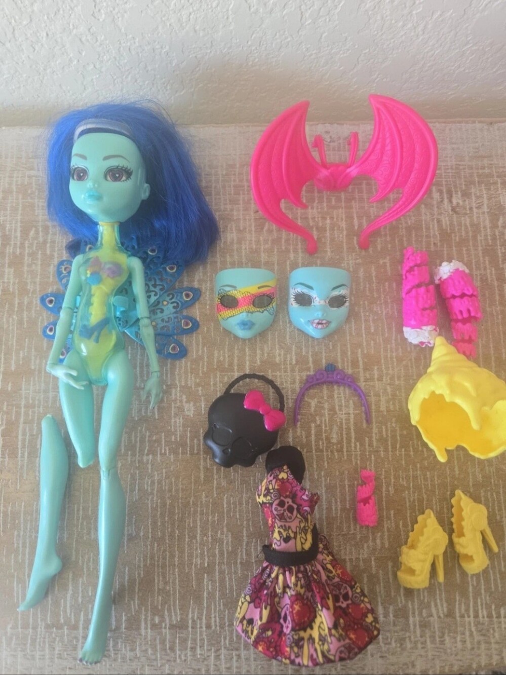 Monster High Doll Inner Monster Spooky Sweet Frightfully Fierce Set